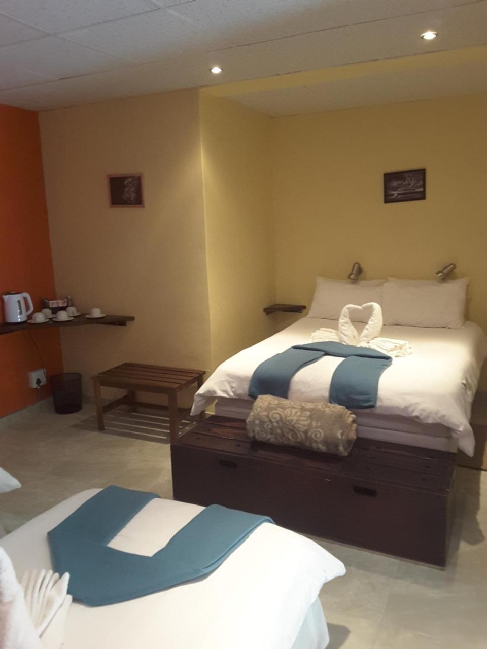 Melissa'S Guest House Kamanjab エクステリア 写真