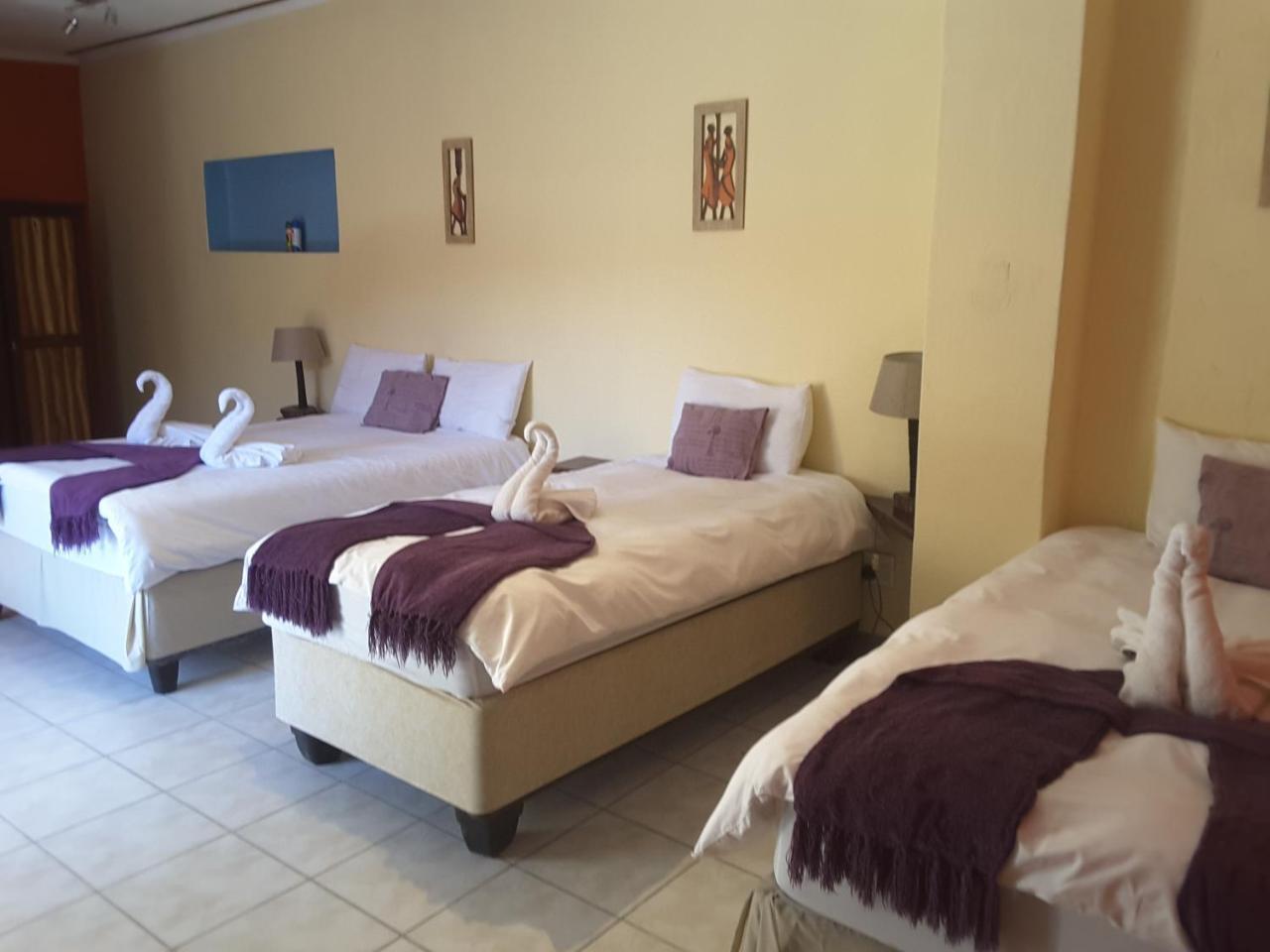 Melissa'S Guest House Kamanjab エクステリア 写真