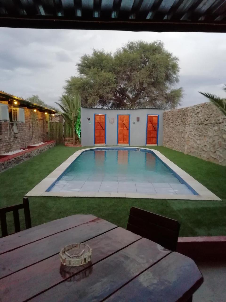 Melissa'S Guest House Kamanjab エクステリア 写真